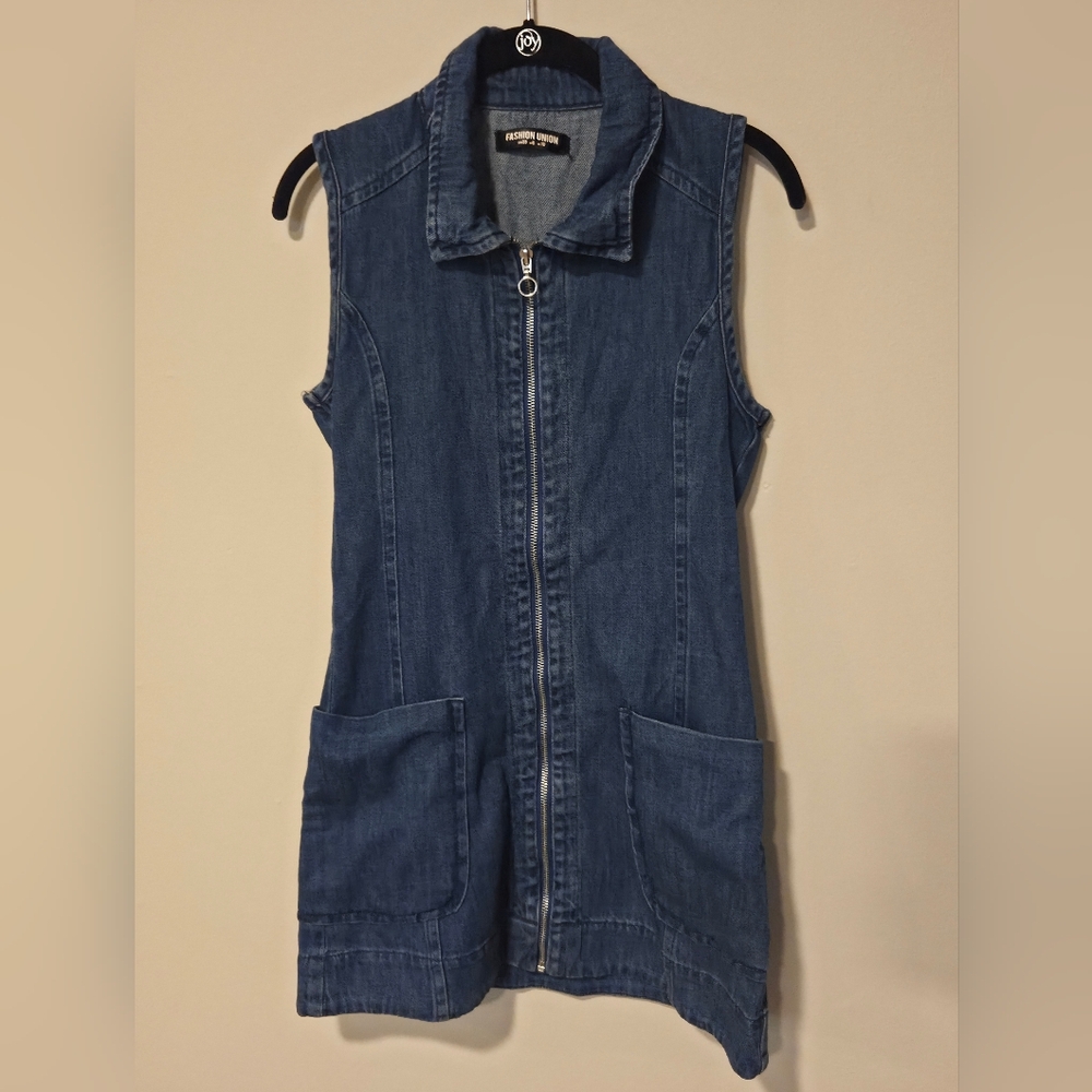 Fashion Union Size 6 Stylish Denim Zip-Up Dress with Pockets